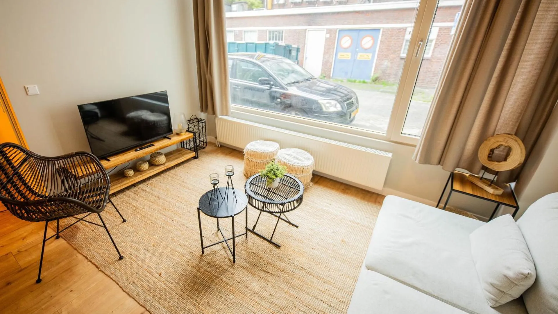 Two-Bedroom Apartment Bs-Bsh Rotterdam 0*,  Netherlands