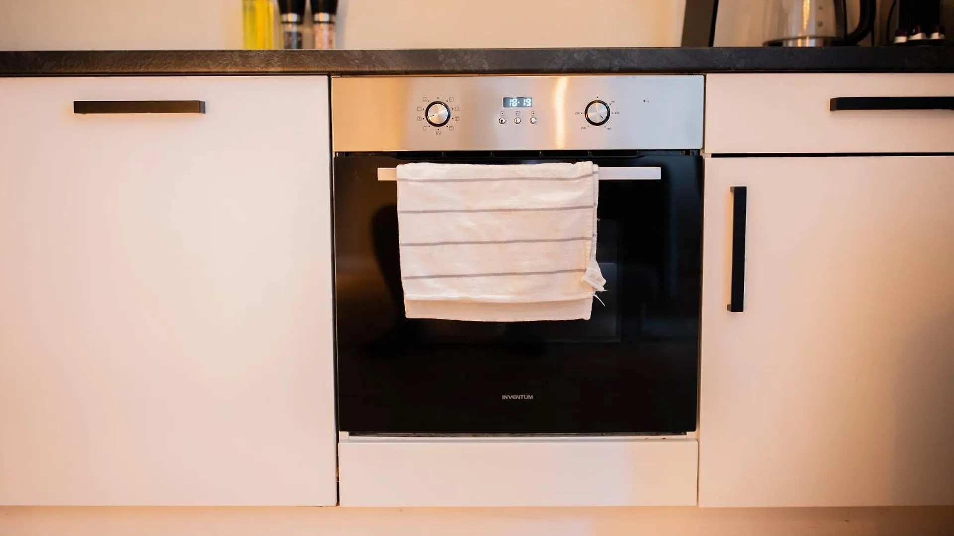Two-Bedroom Apartment Bs-Bsh Rotterdam 0*,