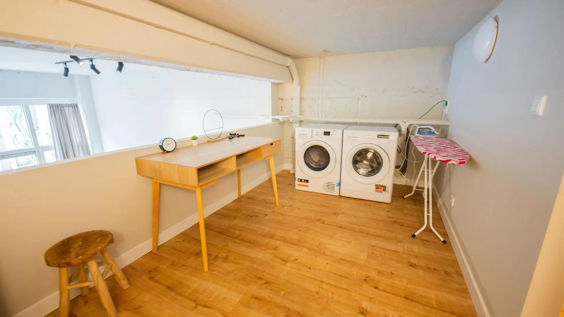 Two-Bedroom Apartment Bs-Bsh Rotterdam 0*,