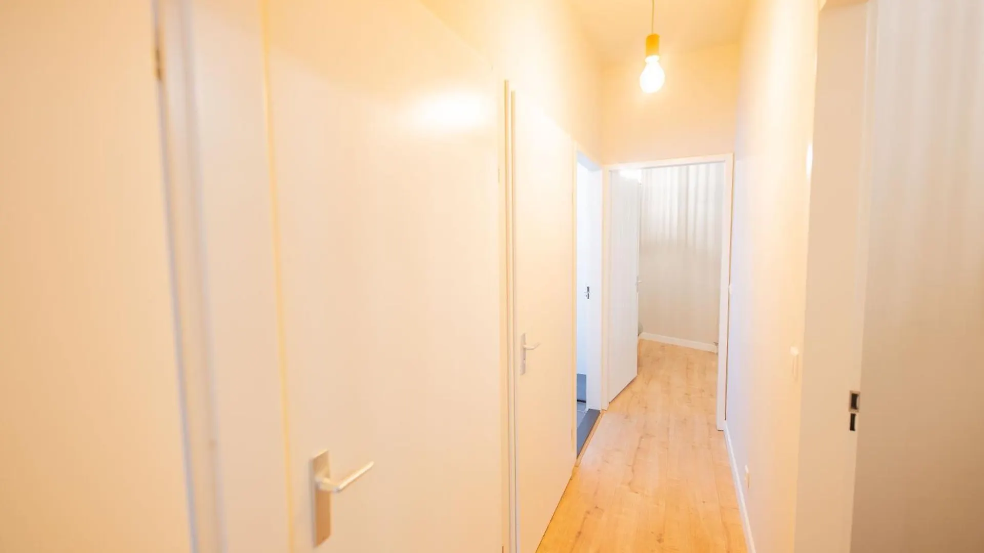 Two-Bedroom Apartment Bs-Bsh Rotterdam Netherlands