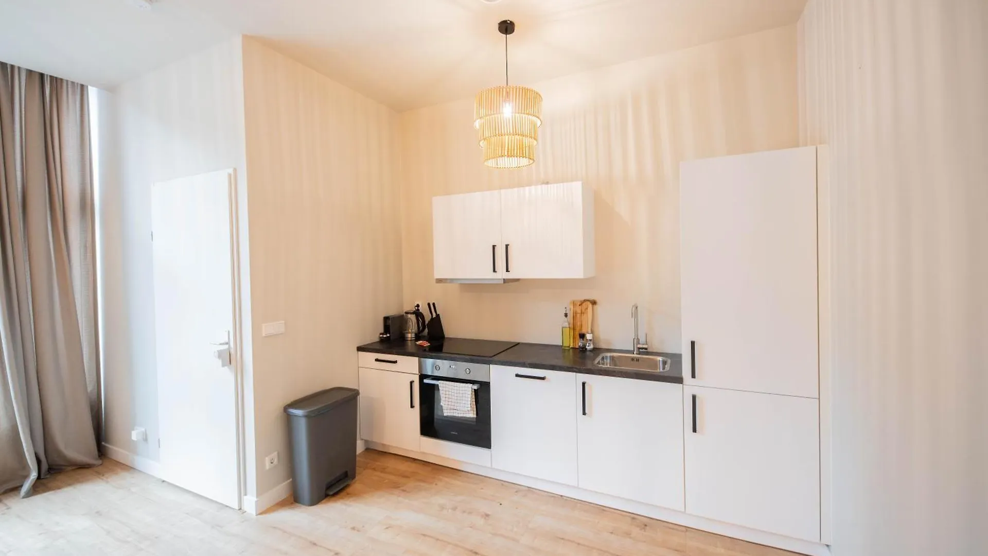 Two-Bedroom Apartment Bs-Bsh Rotterdam
