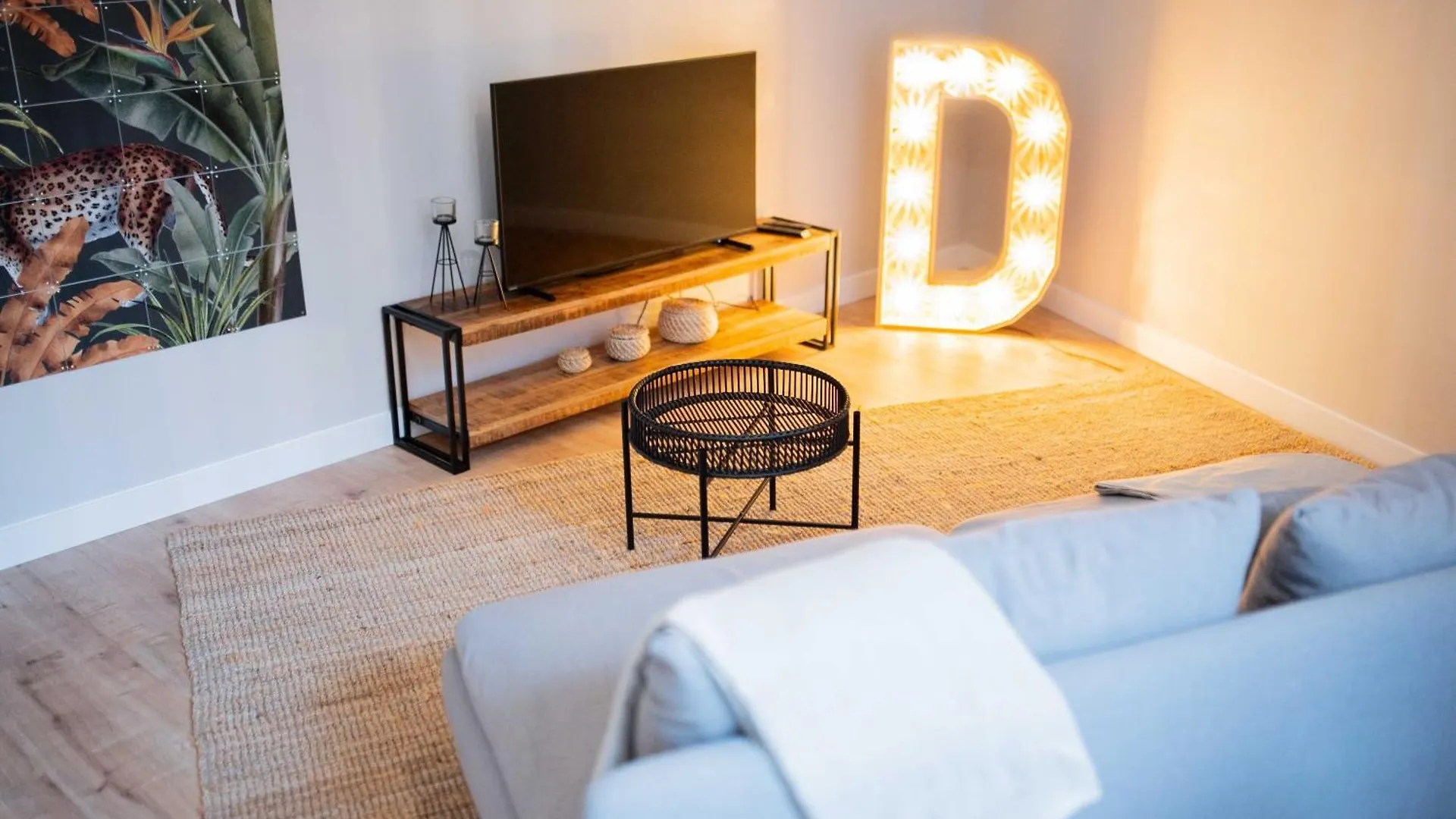 Two-Bedroom Apartment Bs-Bsh Rotterdam Netherlands