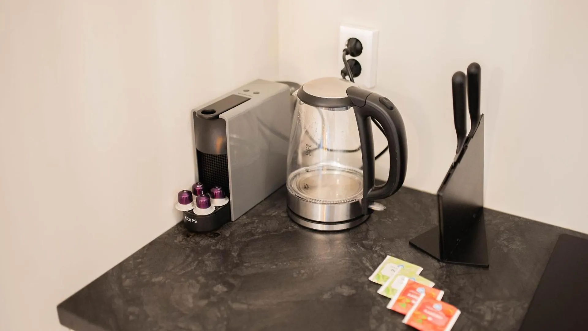 Two-Bedroom Apartment Bs-Bsh Rotterdam